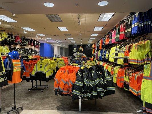 Vest, Workwear, Work Clothes, Ropa de Trabajo. Waterproof Apparel, Safety clothing.