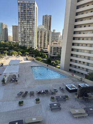 6th floor amenities