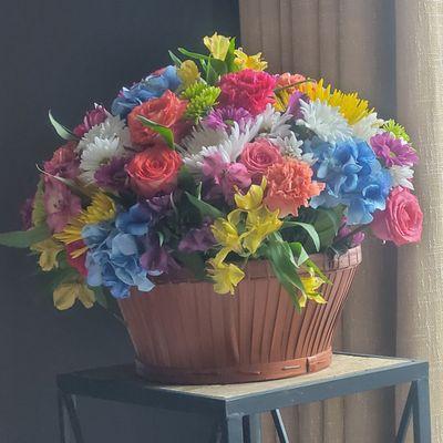 Dana Daniels Flowers & Gifts