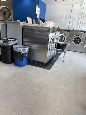 High Street Laundromat