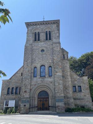 First Parish Church in Plymouth