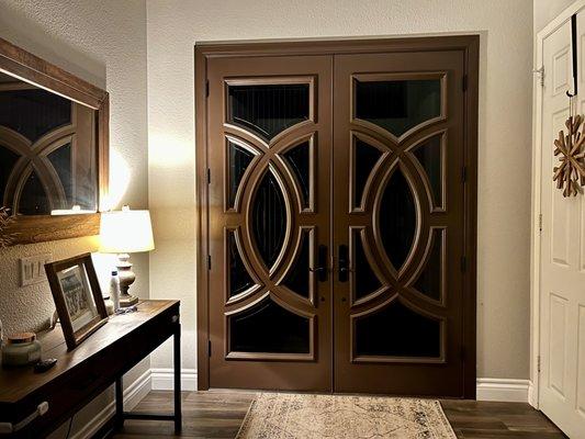 Privacy and heat rejection tint