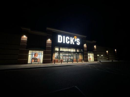 DICK'S Sporting Goods