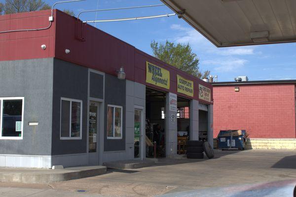 Woody's Automotive College Hill