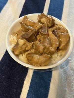 Big portions? Just took the lid off. Sad. Their other entrees were practically empty but no rush to fill them up it seems.