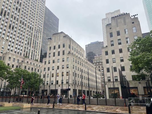 Rockafeller Center Towing