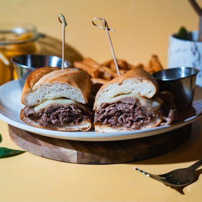 Sandwich Shop Open for Lunch
