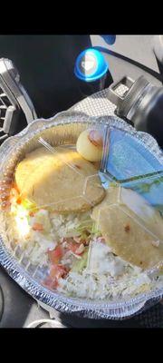 Chicken gorditas and mushrooms with Mexican cheese and cream, lettuce tomato grilled onion and jalapeno.