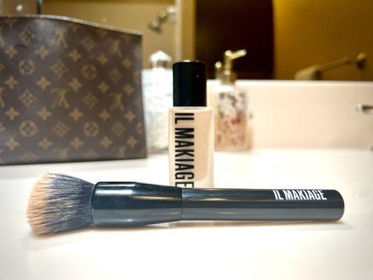 Proof that I've purchased from Il Makiage.