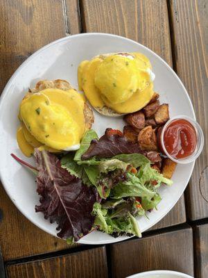 Poached Eggs with Hollandaise