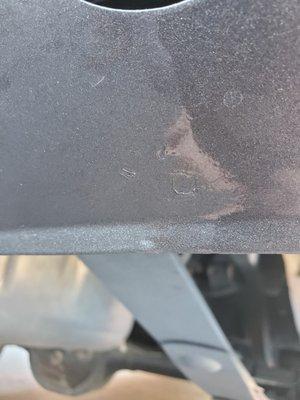 Paint or clearcoat chipping