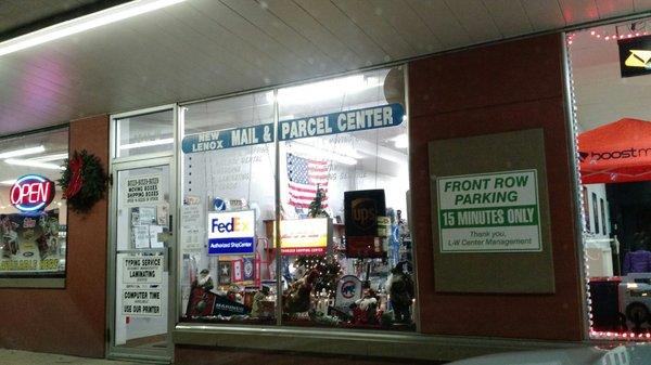 New Lenox Mail & Parcel Center