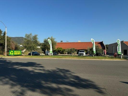 Recycling Center Drop Off for plastic bottles, aluminum cans, metals and cardboard in Temecula. Recycle Strong is here for the Inland Valley