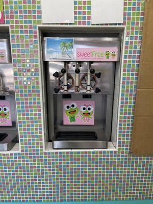 sweetFrog Premium Frozen Yogurt