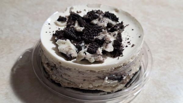 Cookies and Cream Mini Cheesecake