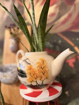 Brewella's Coffee, Crepes & Collectibles