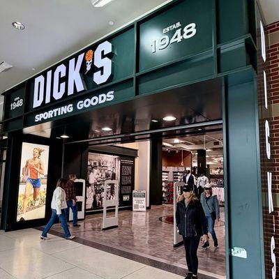 DICK'S Sporting Goods