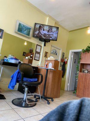 Tom haircut salon the best Edik the owner