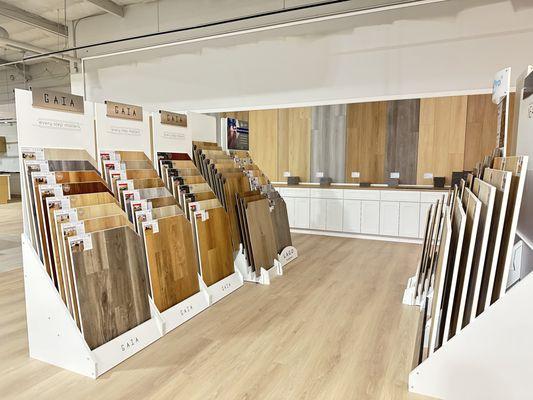Laminate, SPC, LVP huge flooring selection with many colors in stock! Beautiful waterfall display to choose from.