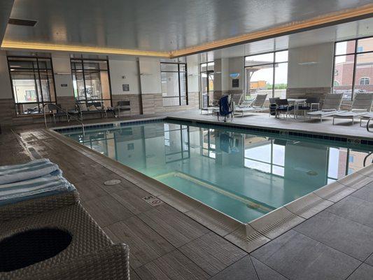 Pool & hot tub