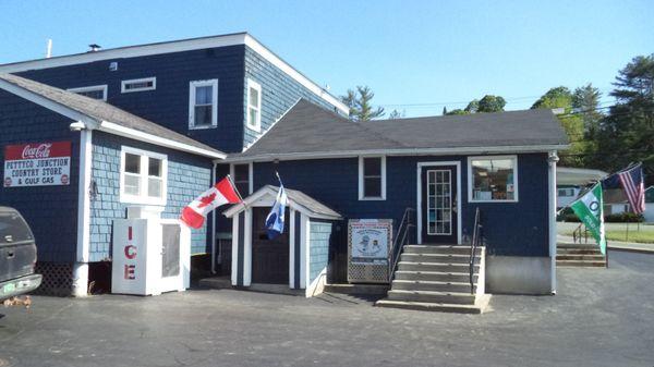 Pettyco Junction Country Store