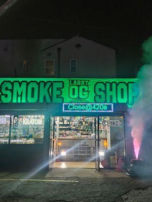 Larry Og Smoke Shop