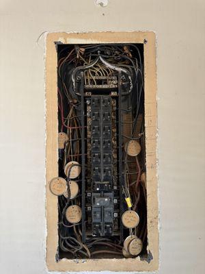 Older model service panel. Checked for correct wiring and good connections.