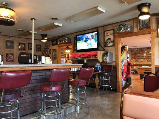 Small bar set up to watch some games. Pool and games too.