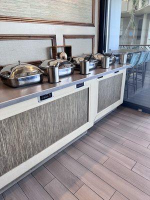 Hot breakfast, self-served