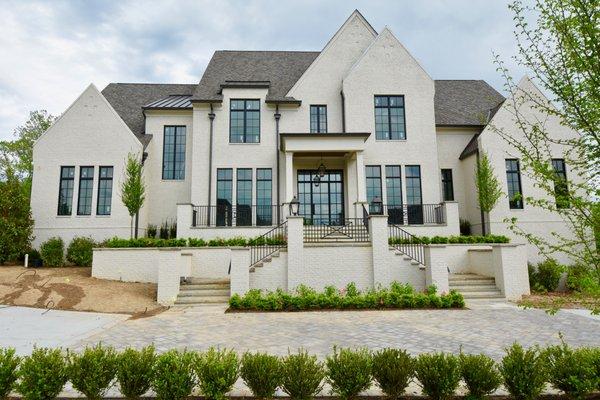 GORGEOUS AND FULL OF NATURAL LIGHT!