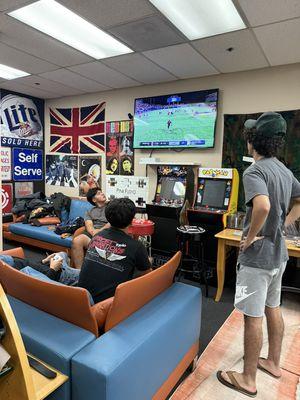 Free to play arcades and Xbox for kids and adults!!