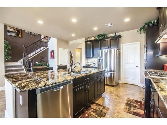 Come see this beautiful Paloma Lake home before it is too late. Stunning throughout and priced to sell, the time to act is n...