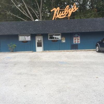 Nuby's Steakhouse Offers Steaks,Burgers,Seafood,Pork. We also have a fantastic Caesar Salad, Garlic Salad. Homemade Desserts,Full Bar