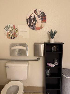 Love the simple decor