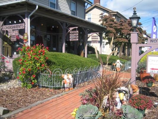 Circa-Classics Distinctive Consignments