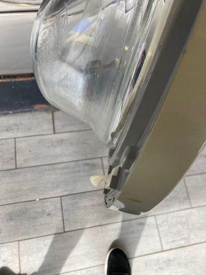 Plastic notch holding washer shut