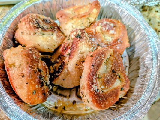 Garlic knots. Pretty good!