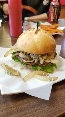 Mr Lu's Burgers & Seafood