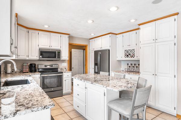 Taylor Hansen - Place Perfect Realty