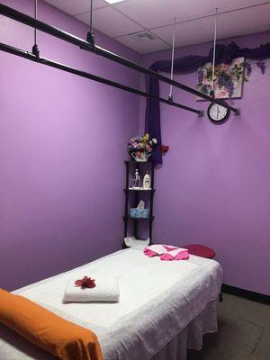 Clean & Relaxing Massage Room
