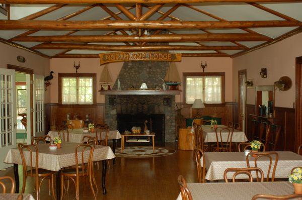 Let us do the cooking for you, we prepare a feast like no other while you chat, sip on a drink and enjoy! Let us take care of you.