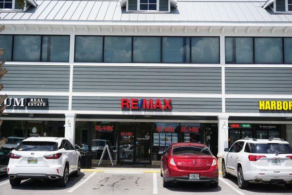 The Josbergers - RE/MAX Affinity Plus Realty