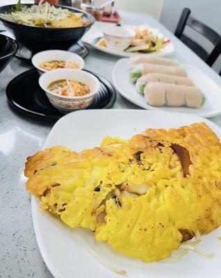 13 Vietnamese Egg Crepe 5 Ham Rolls 35 Curry vermicelli