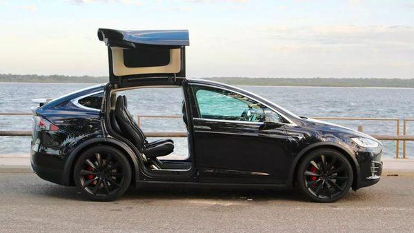 Camy's Tesla Limo Seattle