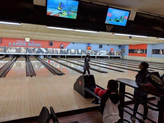 Lakes Bowl