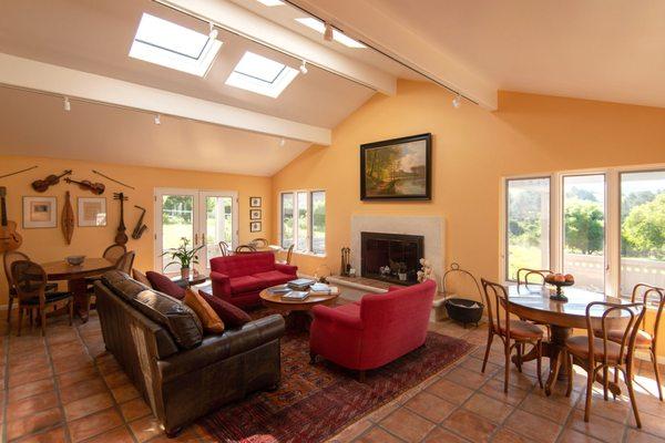 Bed & Breakfast Inn Living Room