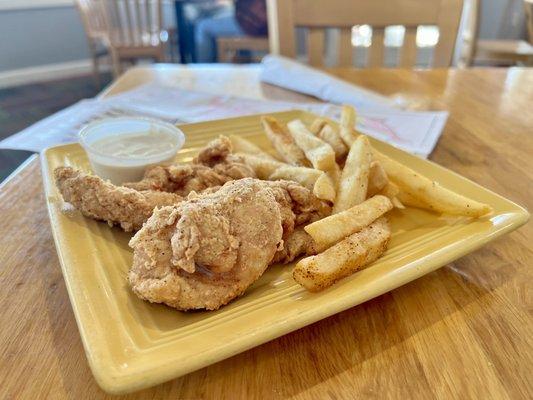 Kids Chicken Tenders w/ Fries