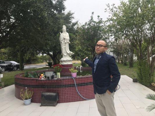 Buddhist priest CH Nguyen explains Buddhas