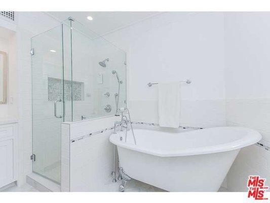 Modernized bathroom with classic features, remodeled by IB construction in Hollywood.