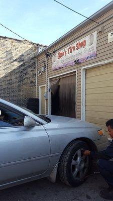 Elmo's Tire Shop